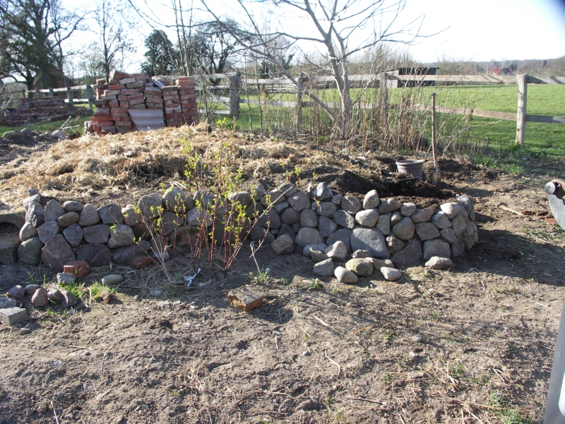 [Bild: Gemuesebeet_20120408.jpg]
